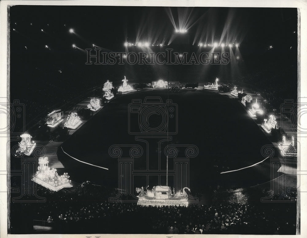 1932 Olympic Stadium at LA, Calif. illuminated at night  - Historic Images