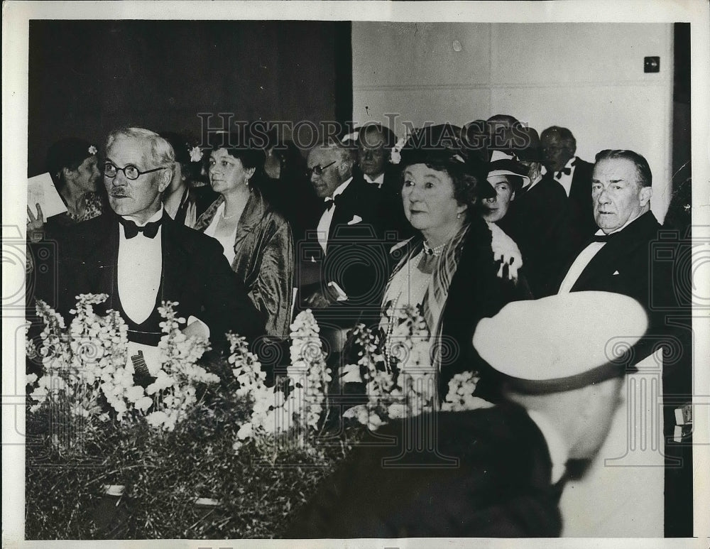 1933 G.B. Prime Minister Ramsay MacDonald, Mrs Baldwin,Naval College - Historic Images