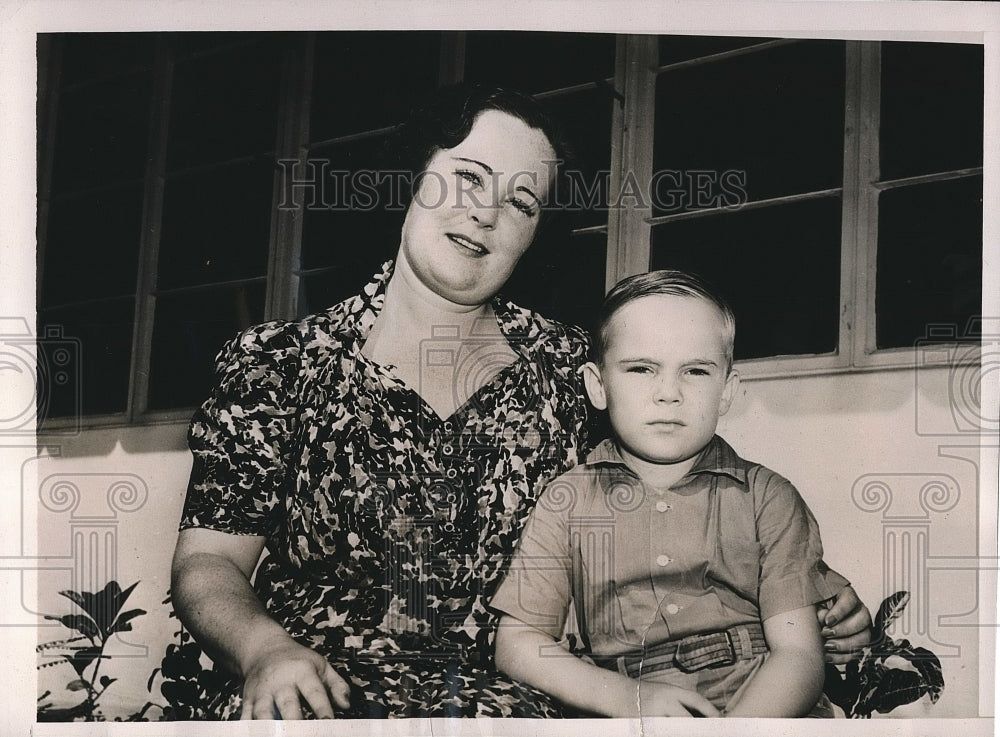 1939 Press Photo Miami, Fla. Mary Lawlor Lary &amp; son Lynford after divorce - Historic Images