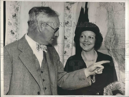 1932 Playwright Ballard MacDonald and his wife  - Historic Images