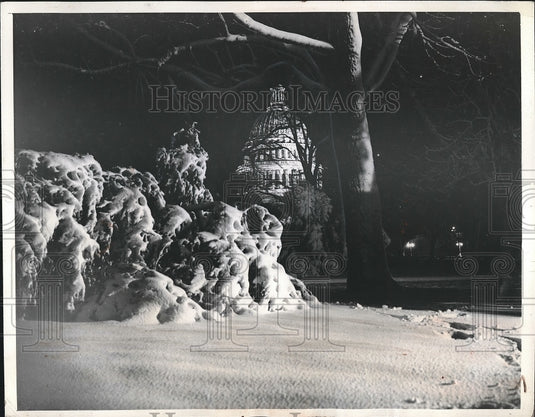 1937 The US Capitol in D. C with heavy snowfall  - Historic Images