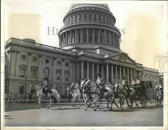 1932 Masonic lodges of D.C. on parade at the Capitol  - Historic Images