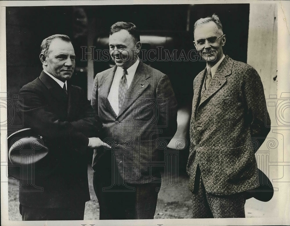 1933 Capt Oscar Hogstadt, Maj Rbt Logan, Warren Duffeild, M.D. - Historic Images