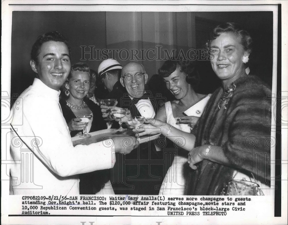 1956 Press Photo Waiter Gary Analla at Gov Knight&#39;s ball serving champaign - Historic Images
