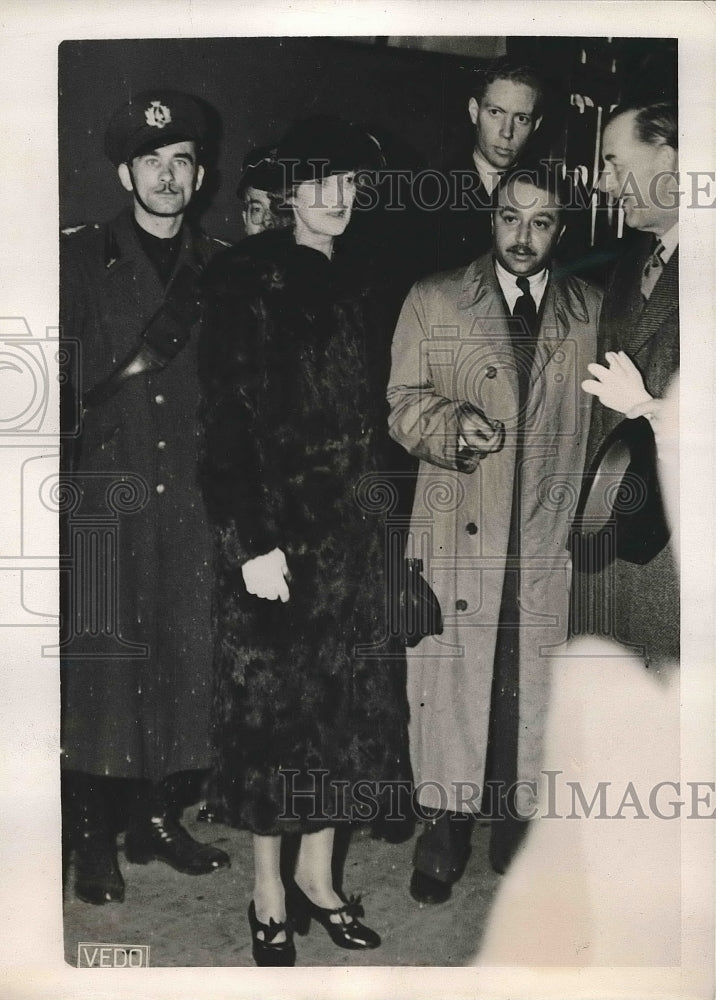 1940 Press Photo Lady Halifax, wife of British Amb. to U.S with her Son in Rome. - Historic Images