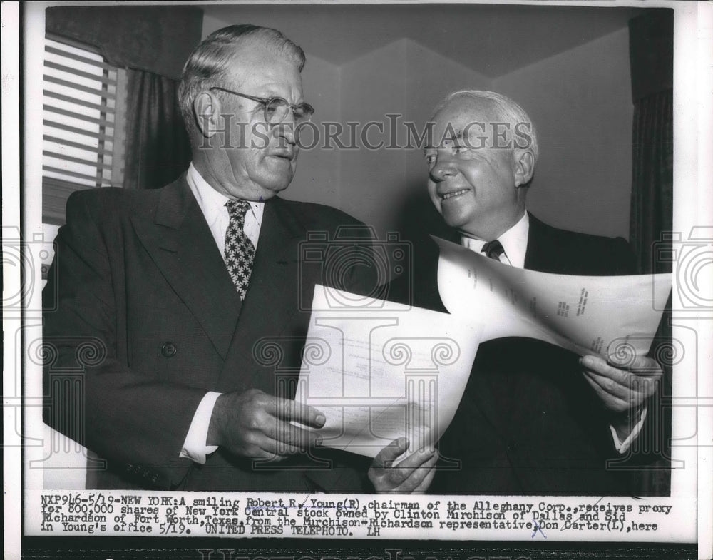 1954 Robert Young Receives 800,000 Shares of New York Central Stock - Historic Images