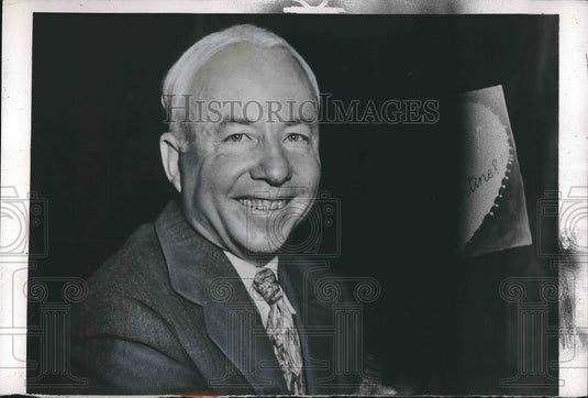 1951 Robert Young Holds Valentine Card Sent to Him By NY Central RR - Historic Images