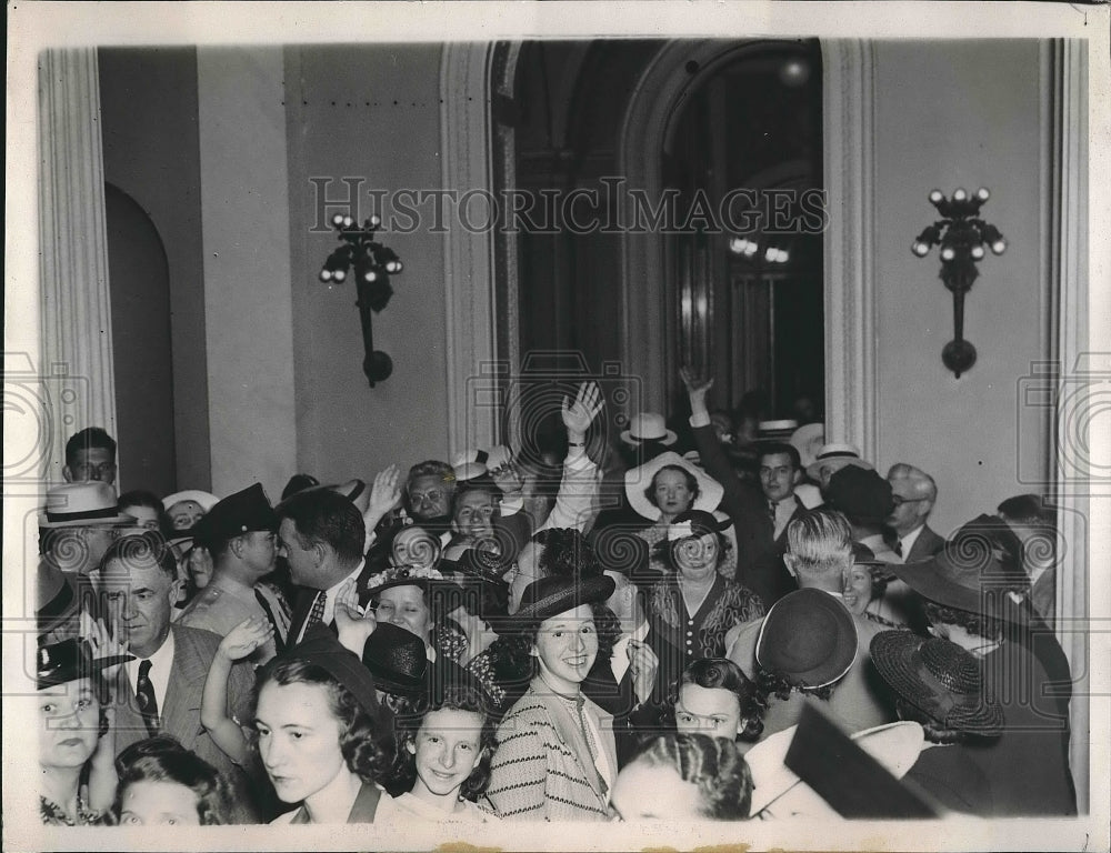 1938 Crowds leaving after witnessing adjournment of Congress - Historic Images