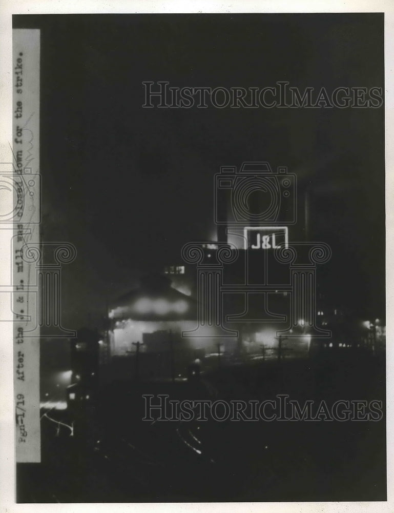 1946 Press Photo J &amp; L Mill Closed Down For Strike - Historic Images