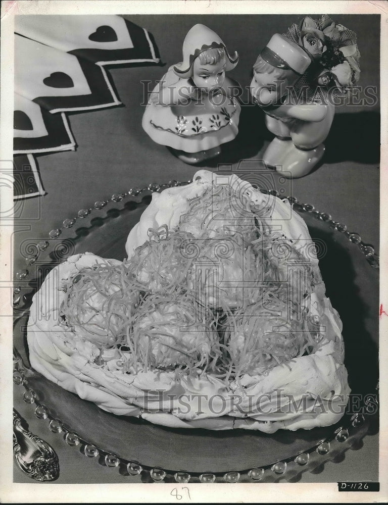 1952 Press Photo Meringue And Coconut Heart For Valentine's Day - nea91670 - Historic Images