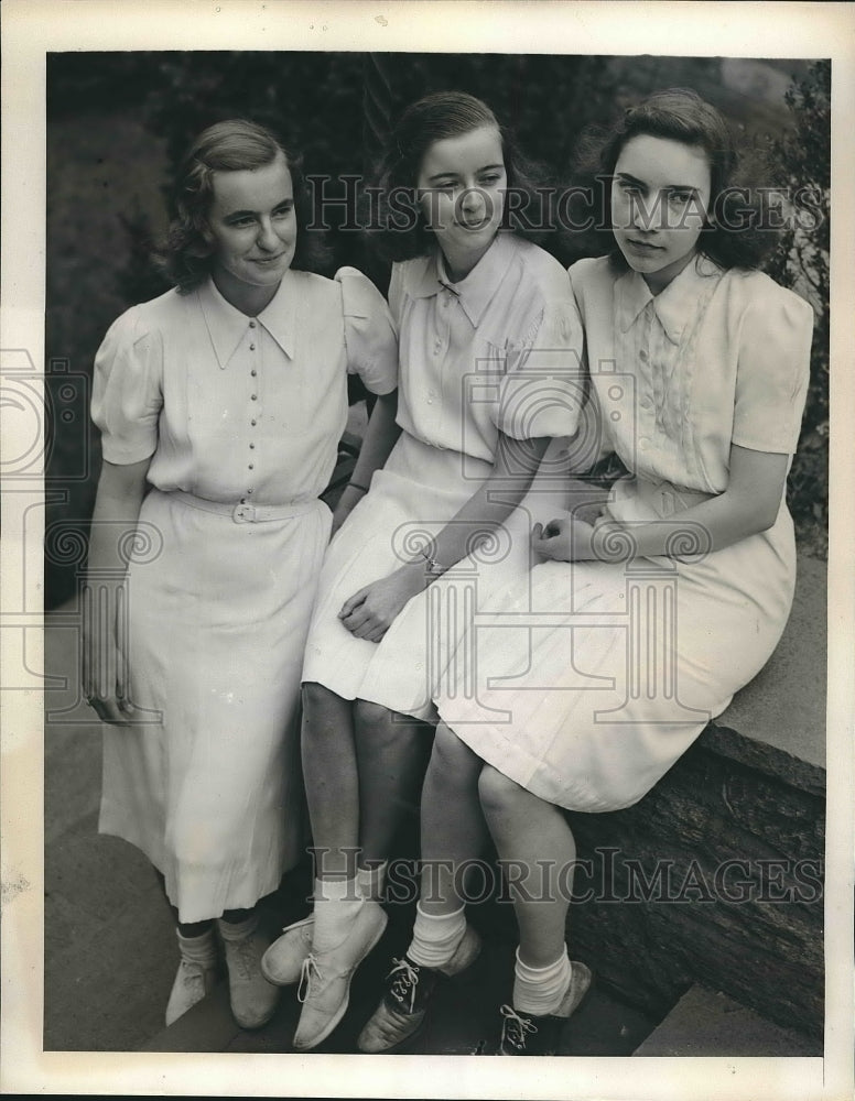 1940 Trio of Bryn Mawr College Hold May Day Festivities  - Historic Images