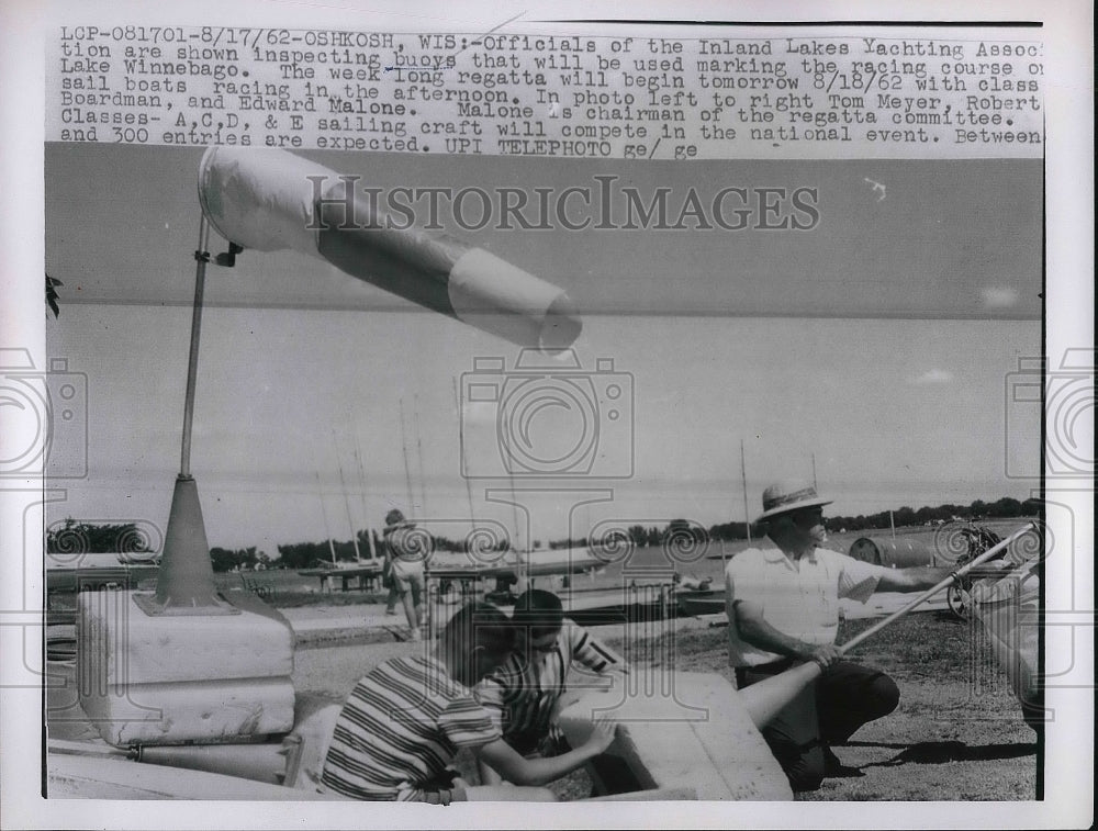 1962 Oshkosh, Wis. Inland Lakes Yachting Assn inspect bouys - Historic Images