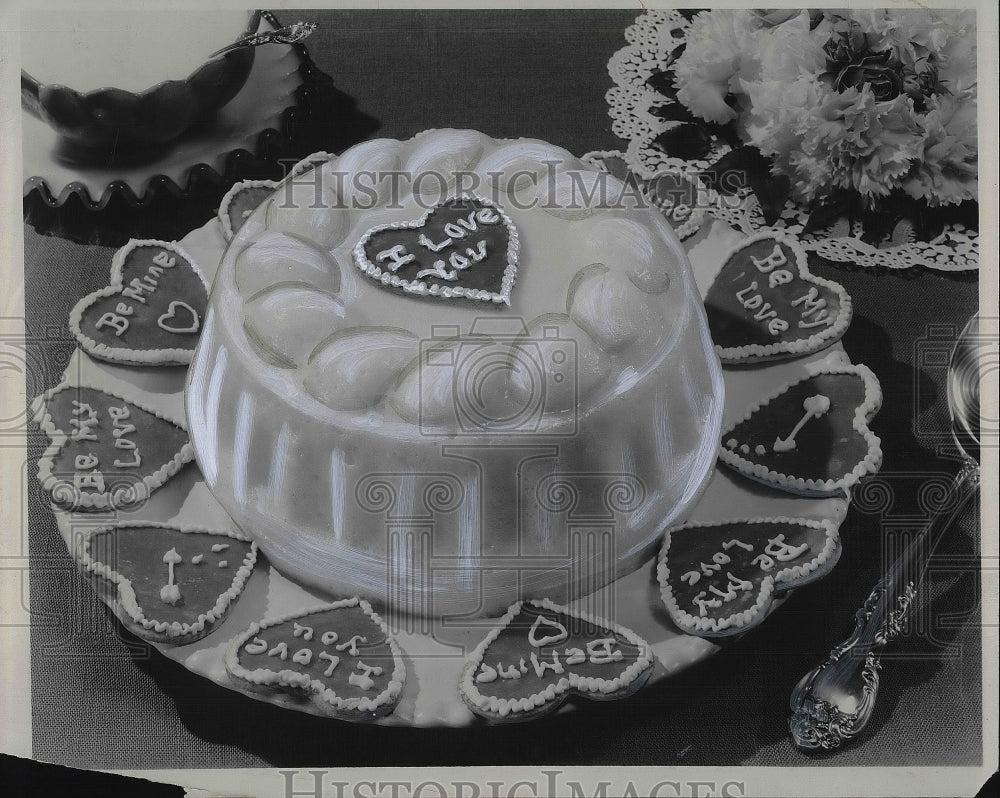 1955 Lemon Snow Pudding Cake for Valentines  - Historic Images