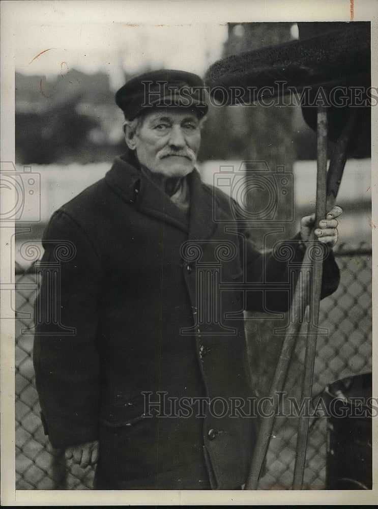 1931 Park Sweeper Stefano Bonifacio Possible Billion Inheritance - Historic Images