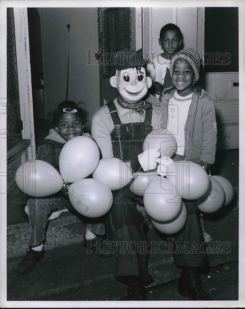 1966 Mascot Good Willy at Goodwill Store Opening with Children - Historic Images