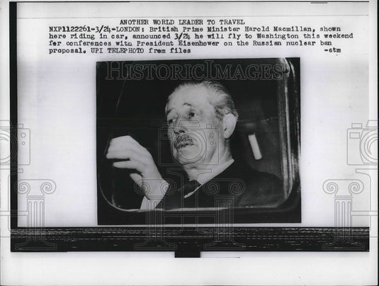 1960 Press Photo Prime Minister Harold Macmillan Riding in Car in London - Historic Images