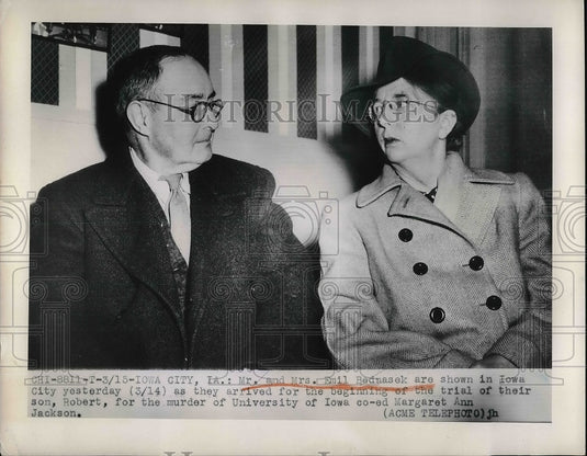 1950 Mr And Mrs Emil Bednasek Arrive In Iowa City  - Historic Images