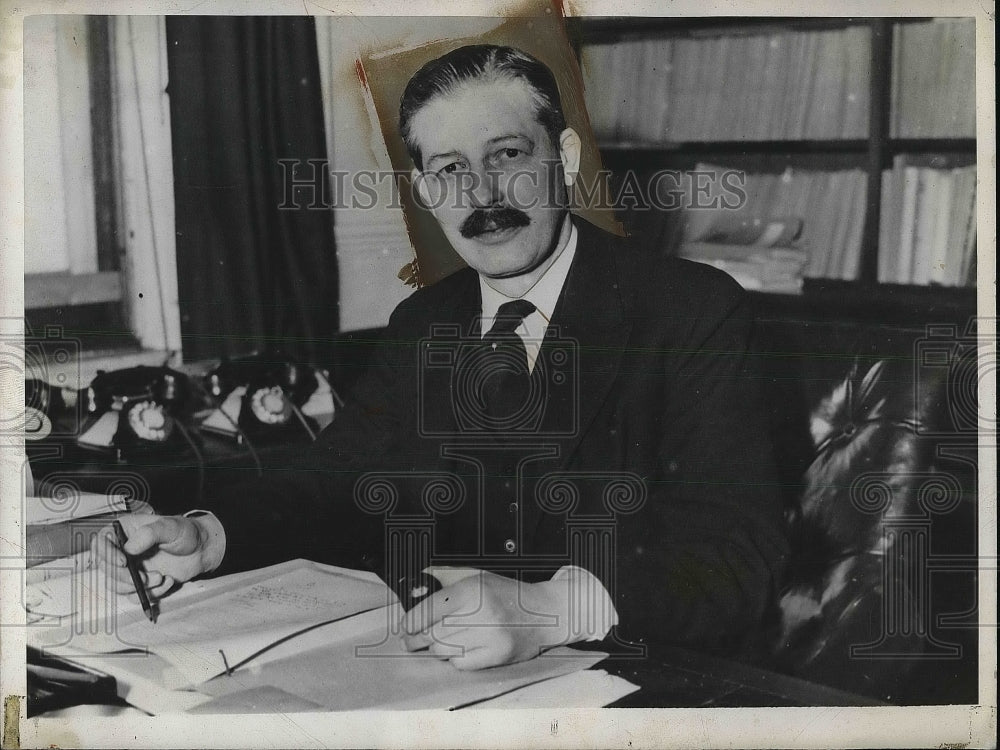 1943 President Minister at Allied Headquarters Harold MacMillian - Historic Images