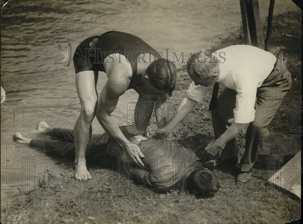 1918 Another way to save a drowning person  - Historic Images