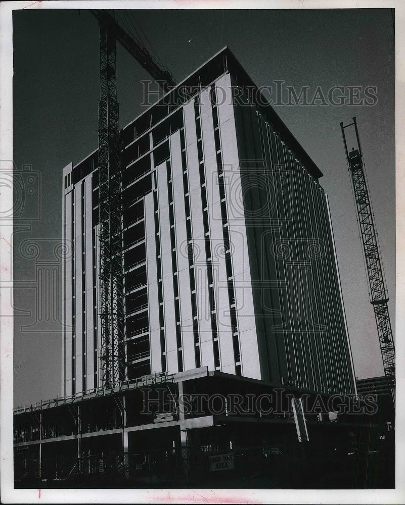 Building under construction.  - Historic Images