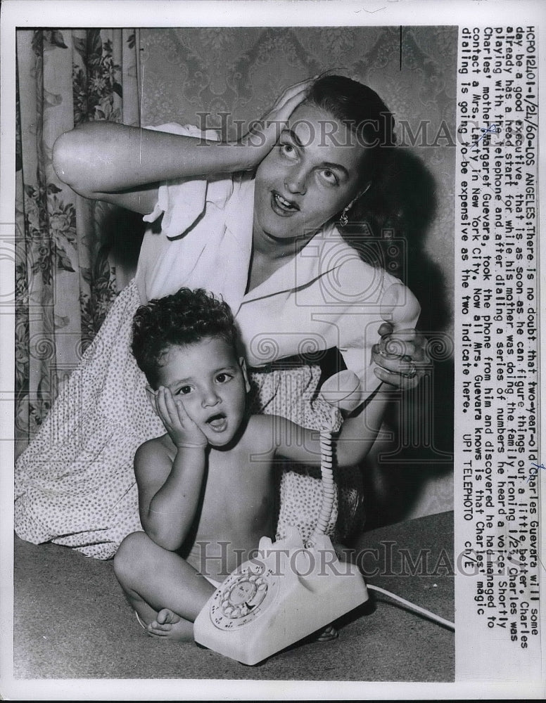 1960 Press Photo Charles Guevara, age 2 &amp; his mom as he calls NY from Calif.-Historic Images