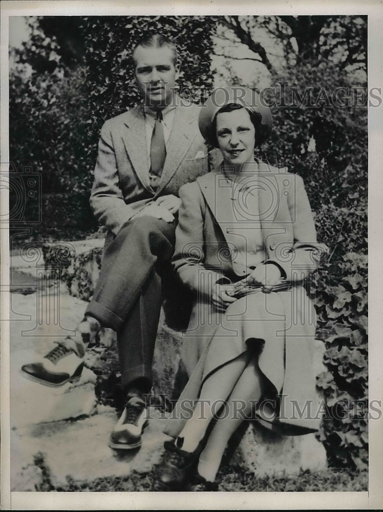 1938 Mr & Mrs Thomas Gerrity of NYC vacationing in Bermuda - Historic Images