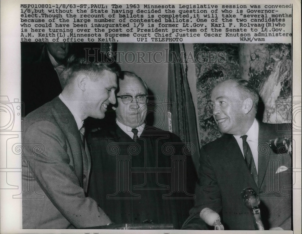 1963 Press Photo Minnesota Chief Justice Knutson Administering Oath to Keith - Historic Images