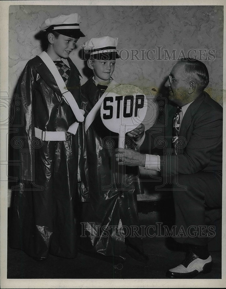 1944 Henry &amp; Johnny Kroeger,Capt Art B Royh, Cleveland schools - Historic Images