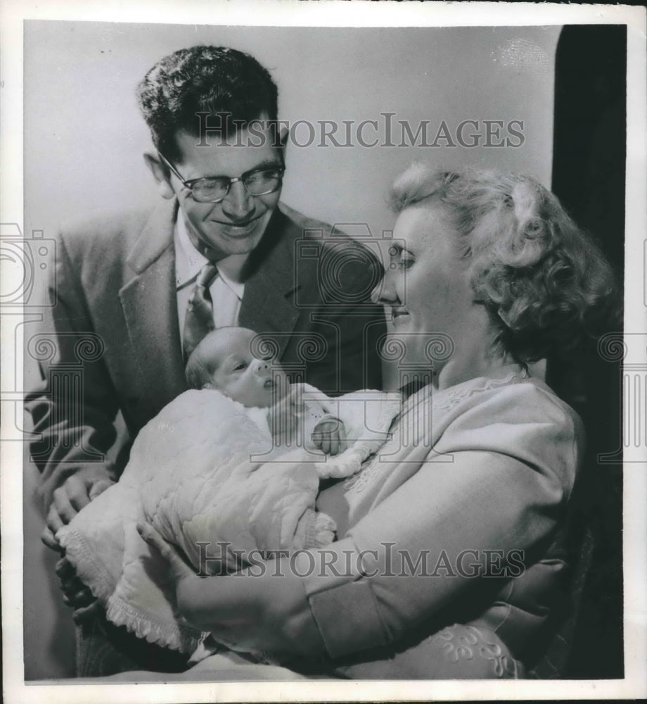 1956 Press Photo Raymond Philippis Baby Boy Foster Child Allis Wisconsin - Historic Images