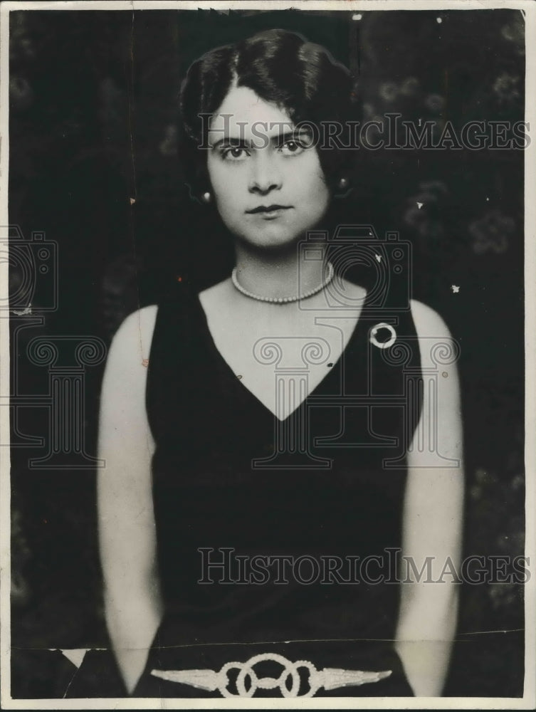 1931 Virginia Harris, secretary to U.S. Ambassador Fred Dearing - Historic Images