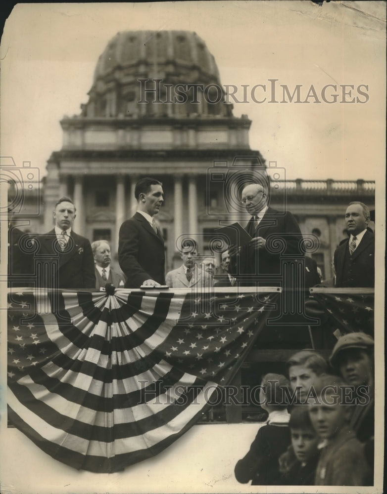 1929 Press Photo George Duss Sworn In As Governor Pennsylvania John Fisher - Historic Images