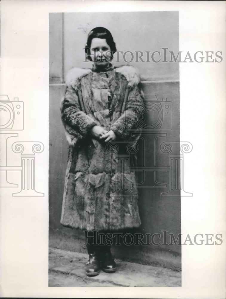 1953 'Red Olga' Olga Larissa Robine, Communist confusion agent - Historic Images