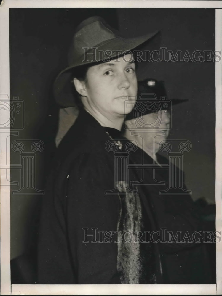 1939 Geraldine Graham, nurse of the Pantages children &amp; her mother - Historic Images