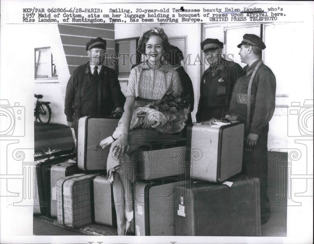 1957 Press Photo Maid Of Cotton Helen Landon Arrives In Paris - Historic Images