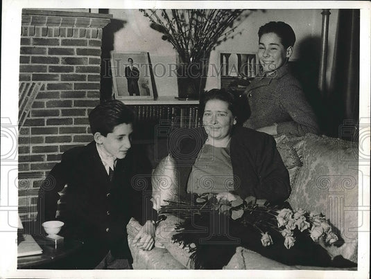 1941 Queen Marie of Yugoslavia, sons Prince Andrej & Prince Tomislav - Historic Images