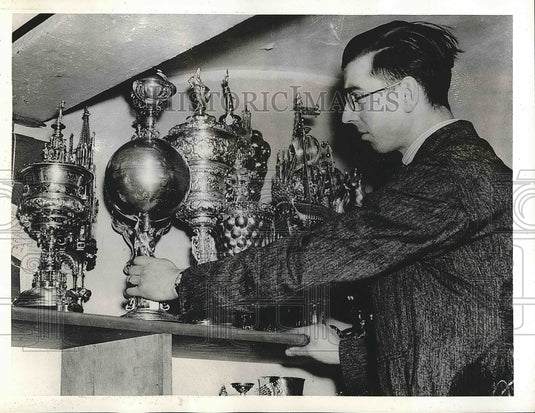 1937 Press Photo Few of the gold & silver art works that go on the auction block - Historic Images