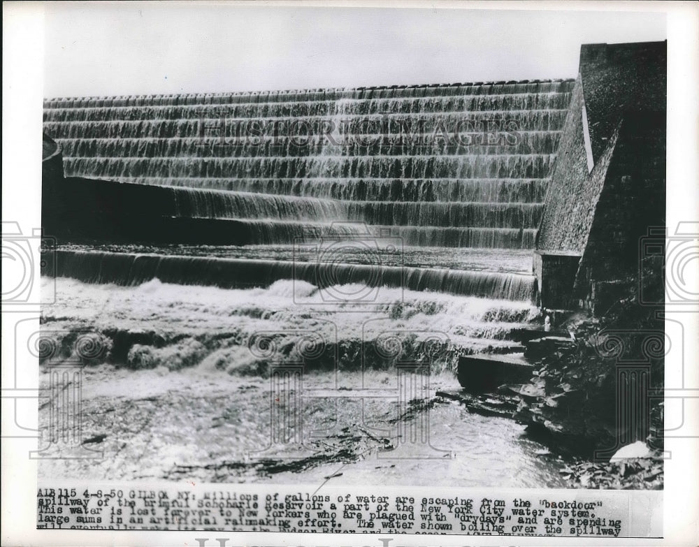 1950 Water Escaping Over Spillway Sohoharie Reservoir New York - Historic Images