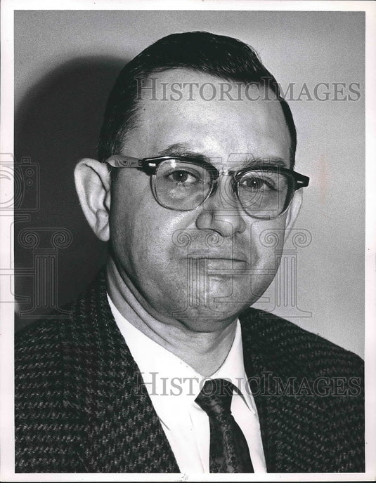 1962 Richard T. Sidwell, superintendent Blossom Hill school - Historic Images