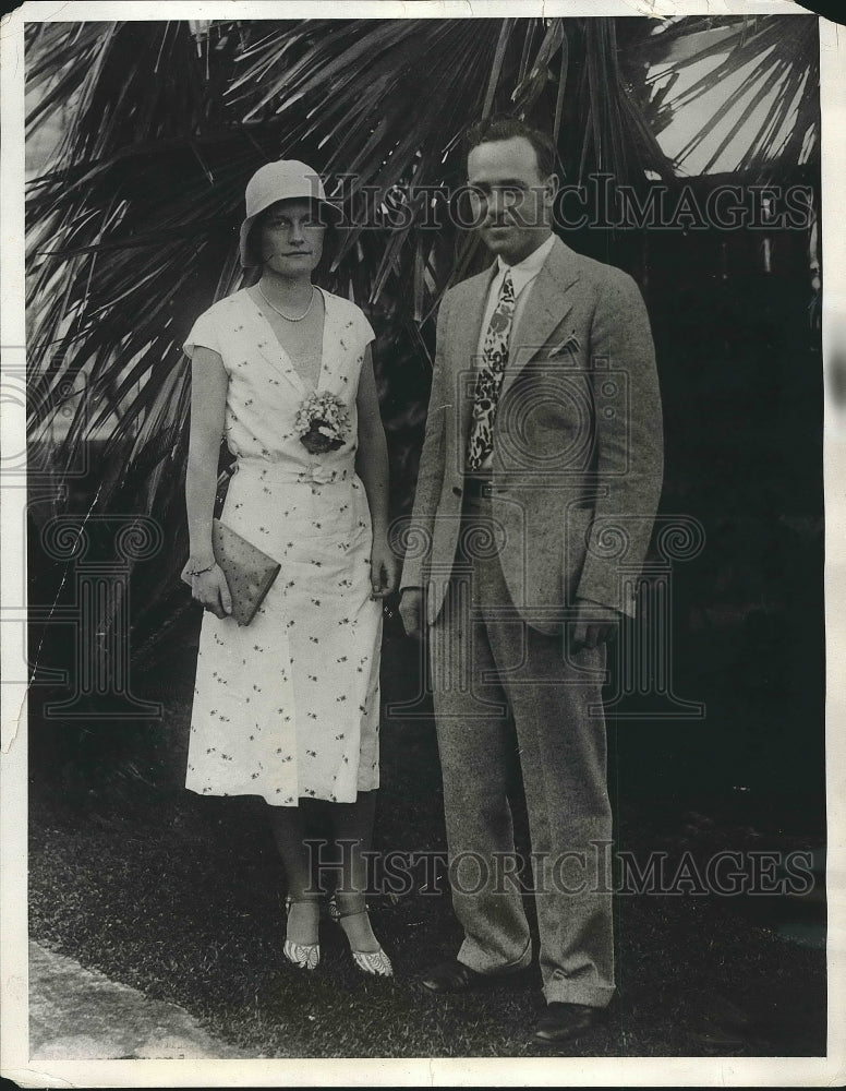 1930 Press Photo Mr & Mrs Hull Platt Maynard of Conneticut - nea93618-Historic Images