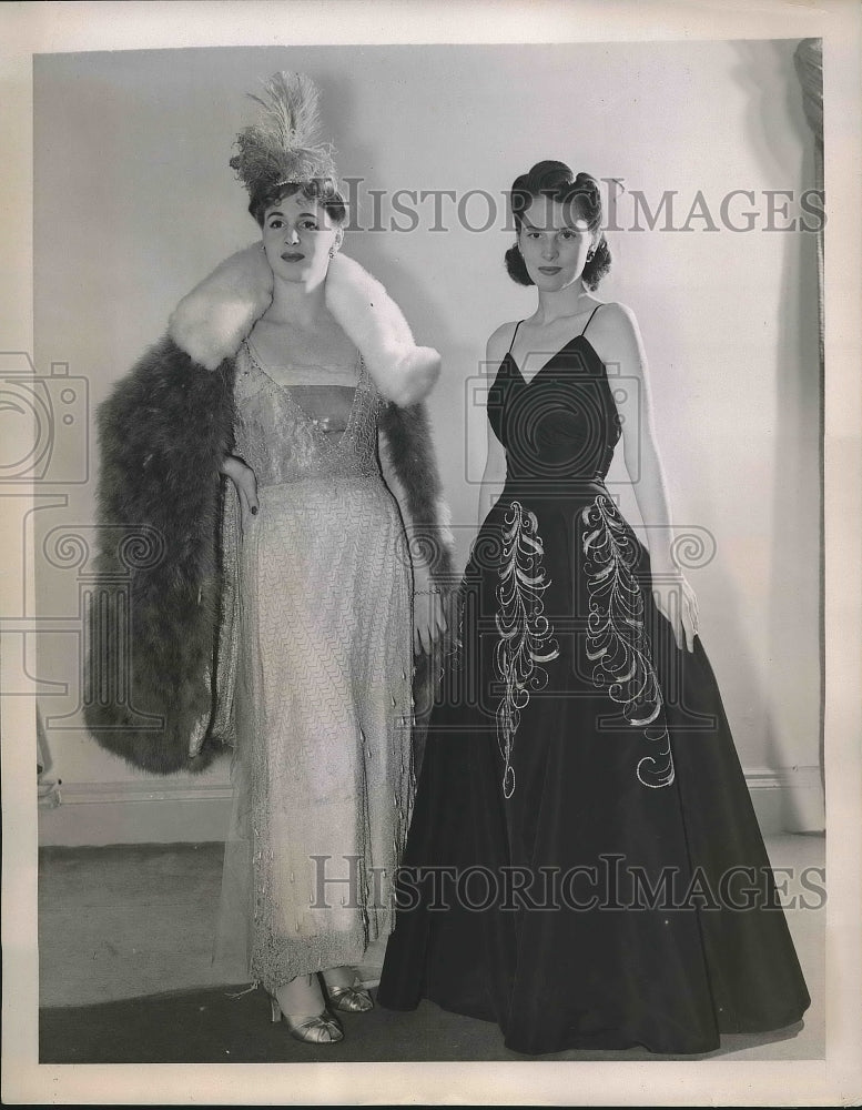 1940 Press Photo Patricia Codd Helen Fox Models Fashion Show - nea93872 - Historic Images