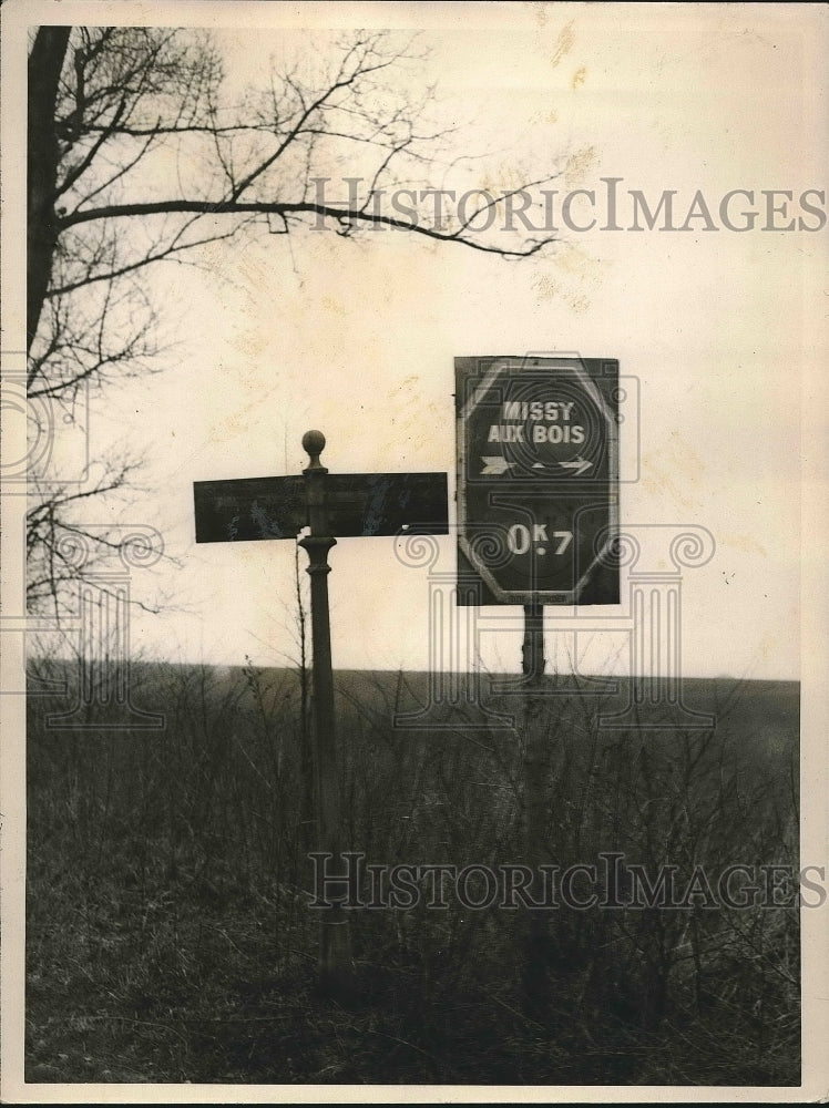 1937 Press Photo American Division Artillery Seissons Offensive Sign - Historic Images