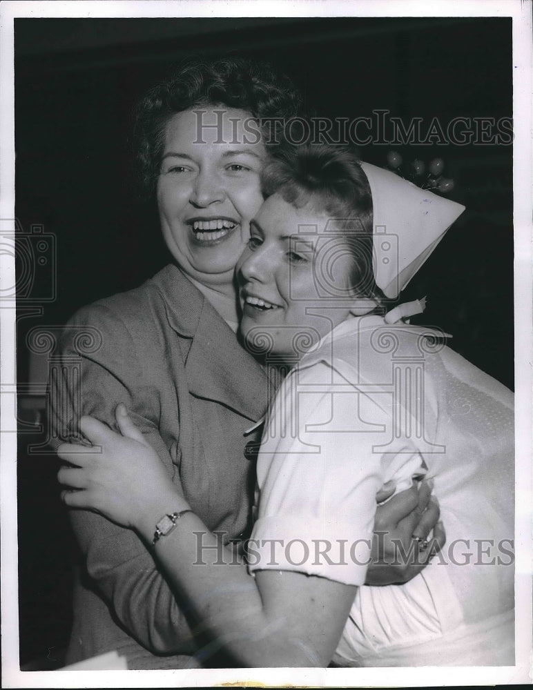 1959 Chicago, Karen Gunning, Mrs Fred Reichart Cherry pie contest - Historic Images