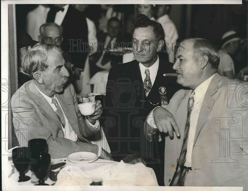 1932 Press Photo Alfalfa Bill Murray, Governor, Oklahoma, W. Tarver, R. Stewart - Historic Images