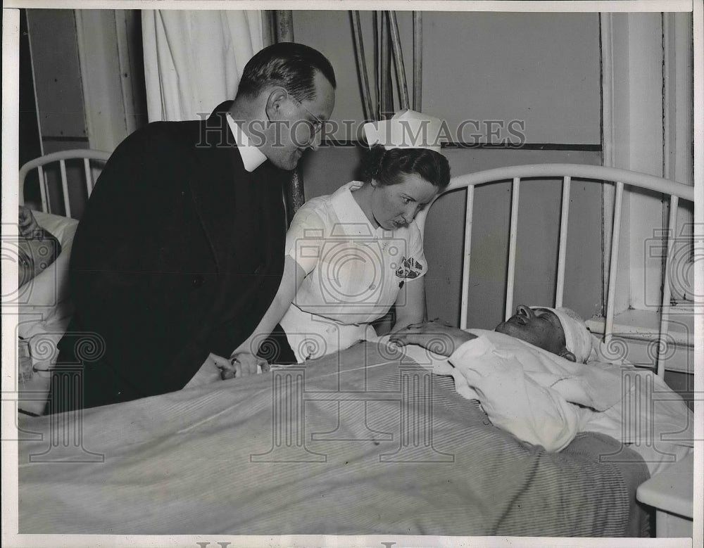 1938 Fireman Stephen Glowchesky Holy Family Hospital Train Accident - Historic Images