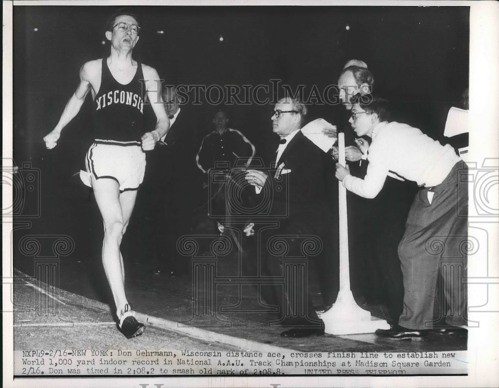 1952 Don Gehrmann Distance Runner Wins 1000 Indoor AAU Track Record - Historic Images