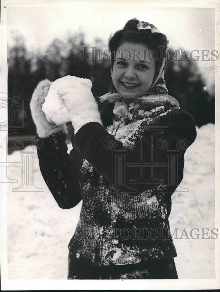 1941 Press Photo Bernice Gerhart Brunet High School Senior Silver Valley Skier - Historic Images