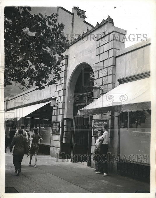 1941 Press Photo Old Bus Terminal Now Occupied By Alien Registration Division - Historic Images