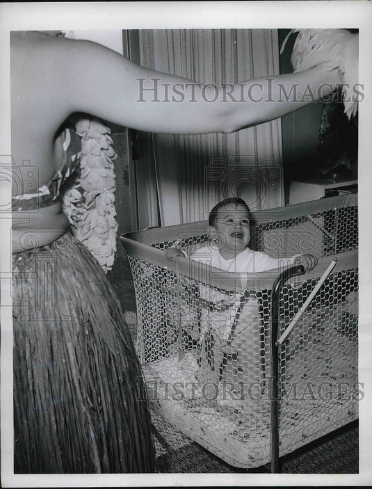 1962 Brent Guild & Filipino Dancer Minda Feliciano In Hollywood - Historic Images