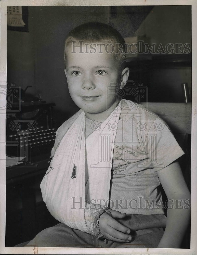 1947 Press Photo Rosemary Morton Diane Brand Patient Hospital - nea94493 - Historic Images