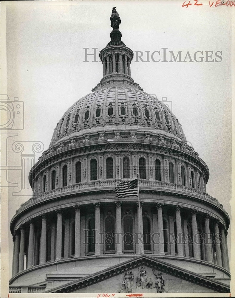 1970 U.S. Capitol with sculpture by Thomas Crawford  - Historic Images